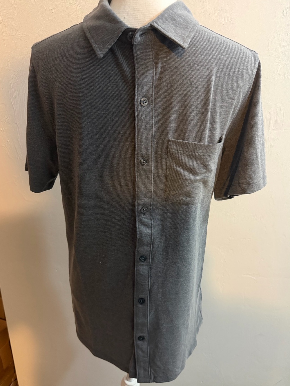 Men's Short-Sleeve Button-Up Shirt - Gray